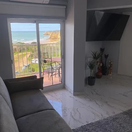 Apartment Sea Front Armacao de Pera