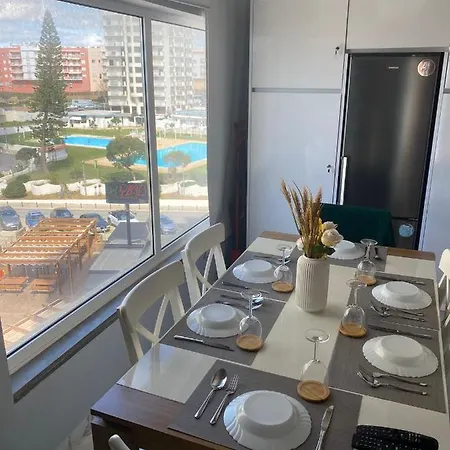 Sea Front Apartament *